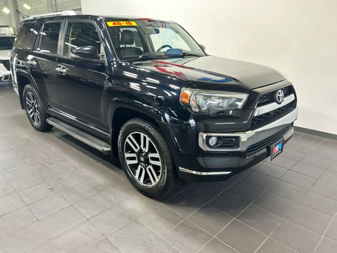 Used 2018 Toyota 4Runner Limited AWD/4WD image 2