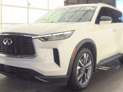 Certified 2023 INFINITI QX60 Luxe w/ Cargo Package image 2