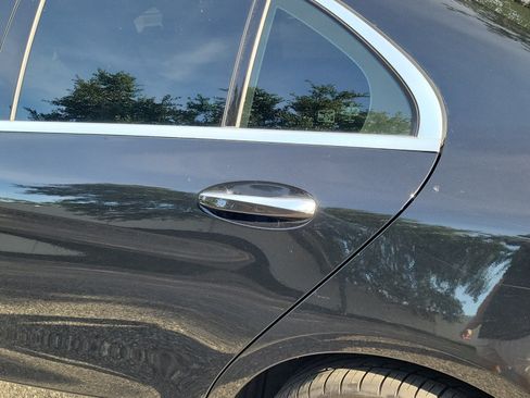 Used 2015 Mercedes-Benz C 300 4MATIC Sedan image 27