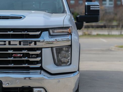 Used 2020 Chevrolet Silverado 2500 LTZ w/ LTZ Premium Package image 6