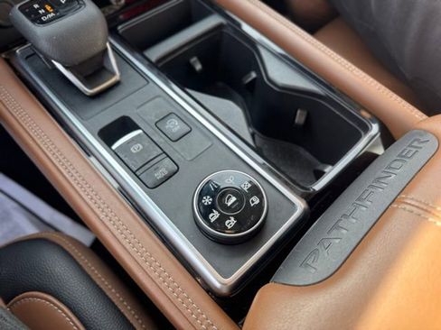 Used 2023 Nissan Pathfinder Platinum w/ Cargo Package image 24