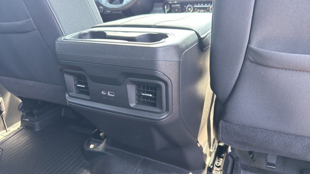 Used 2026 Chevrolet Silverado 1500 LT Trail Boss w/ Convenience Package II AWD/4WD image 31