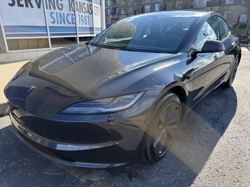 Used 2025 Tesla Model 3 Long Range image 12