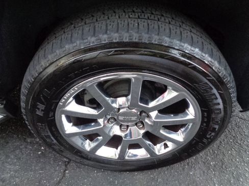 Used 2015 GMC Yukon Denali w/ Touring Package image 32