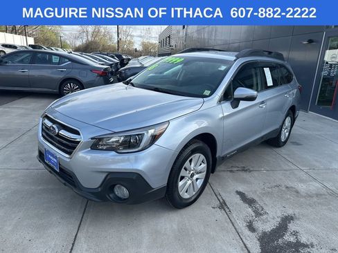 Used 2018 Subaru Outback 2.5i Premium AWD/4WD image 1
