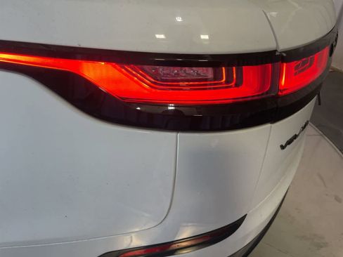 Used 2022 Land Rover Range Rover Velar R-Dynamic S image 20