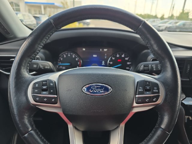 Used 2022 Ford Explorer Limited w/ Equipment Group 301A RWD image 19
