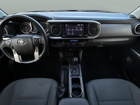 Used 2022 Toyota Tacoma SR5 w/ Technology Package image 30