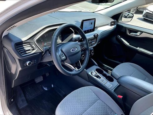 Used 2021 Ford Escape SE w/ SE Sport Appearance Package FWD image 17