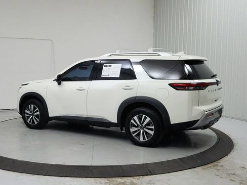Used 2023 Nissan Pathfinder SL FWD image 5