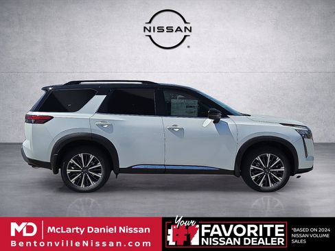 New 2026 Nissan Pathfinder Platinum AWD/4WD image 6