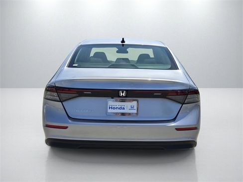 New 2025 Honda Accord SE image 5