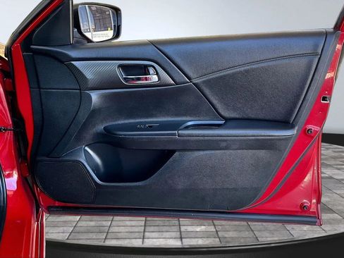 Used 2017 Honda Accord Sport image 24