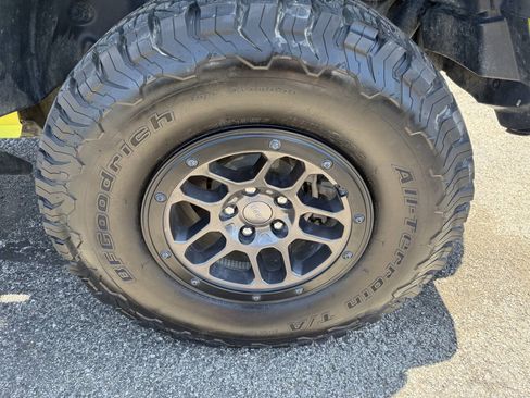 Used 2023 Jeep Wrangler Unlimited Sport AWD/4WD image 10