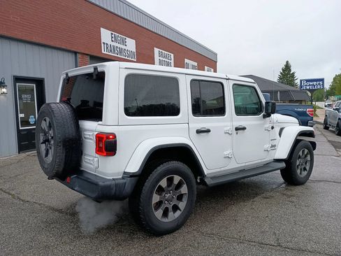 Used 2020 Jeep Wrangler Unlimited Sahara AWD/4WD image 6