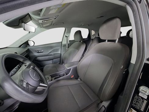 Used 2024 Hyundai Kona SE FWD image 11