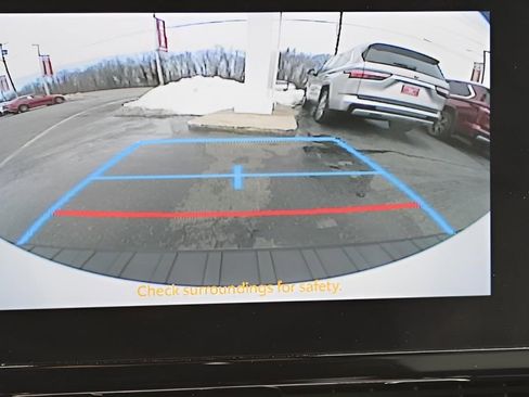 Used 2024 Toyota Corolla SE image 13