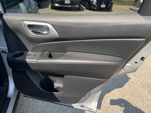 Used 2018 Nissan Pathfinder SV w/ Cargo Package image 16