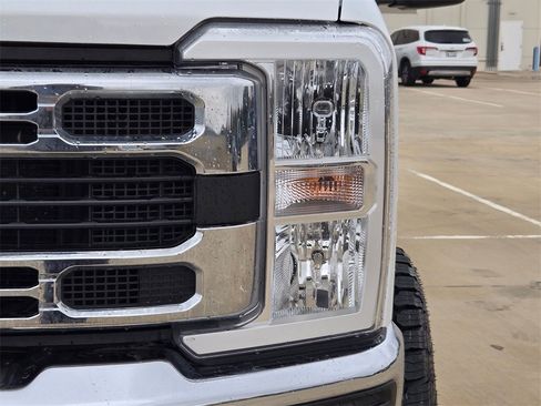 Used 2024 Ford F250 XLT w/ FX4 Off-Road Package image 30