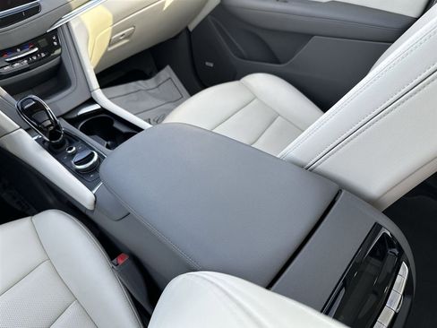 Certified 2023 Cadillac XT5 Premium Luxury image 20