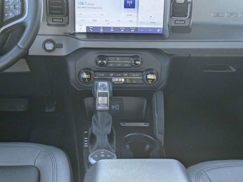 Used 2024 Ford Bronco Big Bend image 19