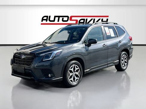 Used 2024 Subaru Forester Premium AWD/4WD image 3