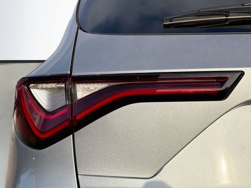 Used 2025 Acura MDX SH-AWD w/ Technology Package image 10
