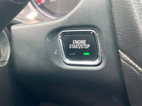 Used 2021 GMC Acadia SLE w/ Driver Convenience Package image 29