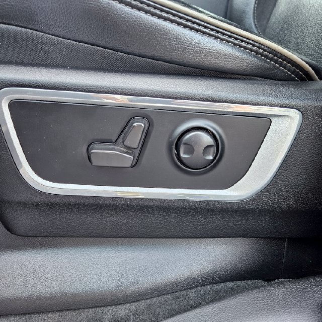 Used 2022 RAM 1500 Laramie AWD/4WD image 17