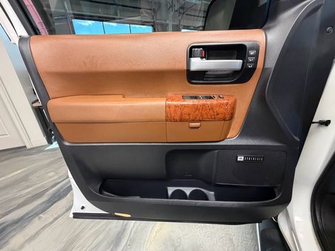 Used 2018 Toyota Sequoia Platinum AWD/4WD image 67
