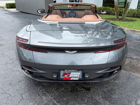 Used 2020 Aston Martin DB11 Volante RWD image 19