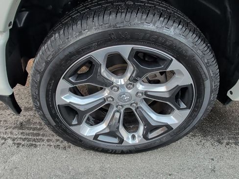 Used 2023 RAM 1500 Limited image 8