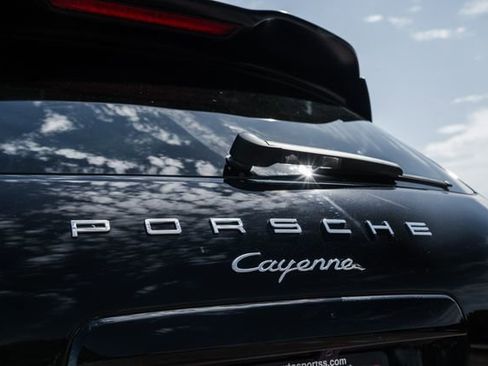 Used 2012 Porsche Cayenne image 32