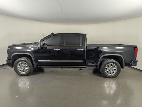 Used 2024 Chevrolet Silverado 2500 High Country w/ High Country Premium Package image 5
