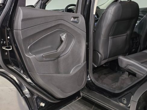 Used 2019 Ford Escape SEL image 35