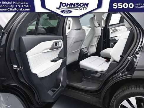 New 2026 Ford Explorer Platinum AWD/4WD image 18