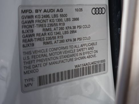 Used 2025 Audi Q5 Premium w/ Convenience Package AWD/4WD image 29