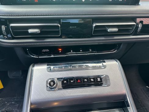 New 2026 Lincoln Aviator AWD image 22