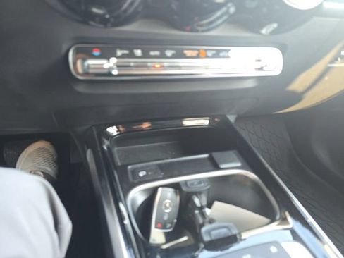 Used 2020 Mercedes-Benz GLB 250 4MATIC image 11