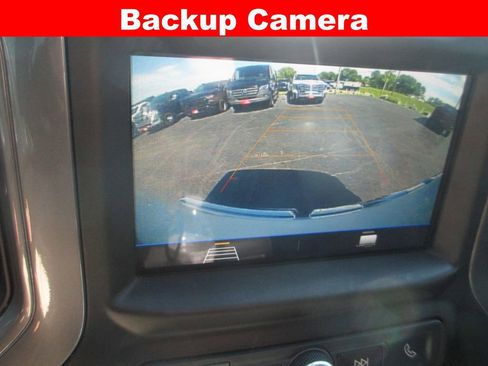 Used 2019 GMC Sierra 1500 4x4 Crew Cab w/ Convenience Package image 16