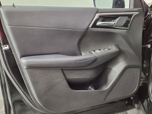 New 2024 Mitsubishi Outlander SE image 24