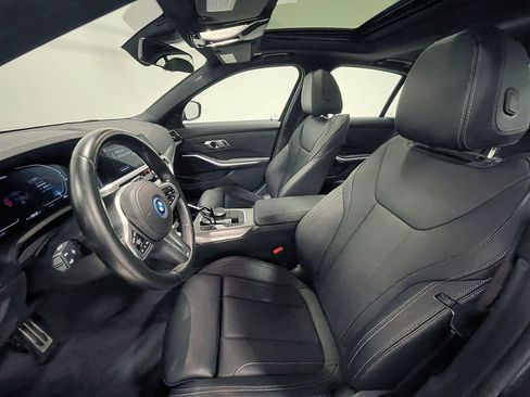 Used 2022 BMW 330e xDrive w/ M Sport Package image 3