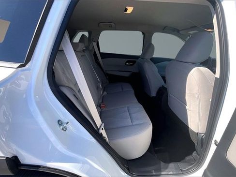 Certified 2025 Nissan Rogue SV image 23