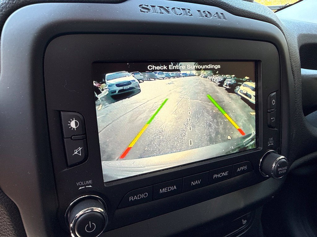 Used 2017 Jeep Renegade Altitude AWD/4WD image 26