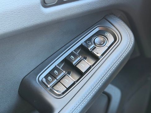 Used 2023 Porsche Macan Turbo image 26