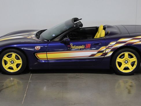 Used 1998 Chevrolet Corvette Convertible w/ Memory Pkg RWD image 11