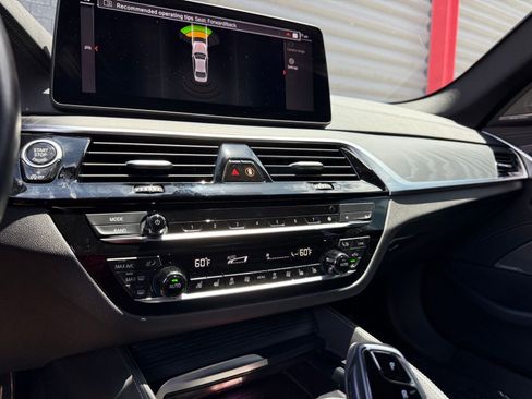 Used 2023 BMW M550i xDrive w/ Executive Package AWD/4WD image 29