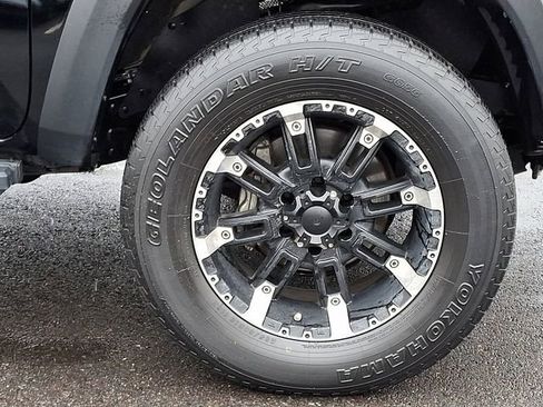 Used 2023 Toyota Tacoma TRD Off-Road image 8