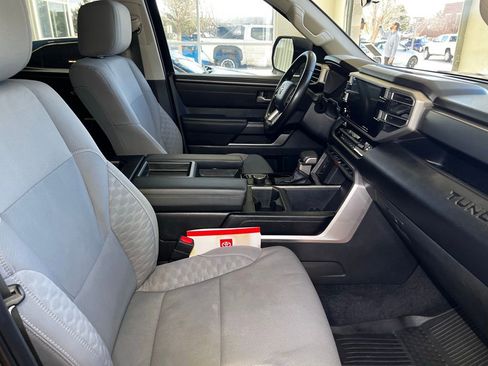 Used 2022 Toyota Tundra SR5 w/ SR5 Convenience Package image 49