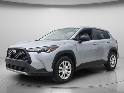Used 2023 Toyota Corolla Cross L FWD image 7